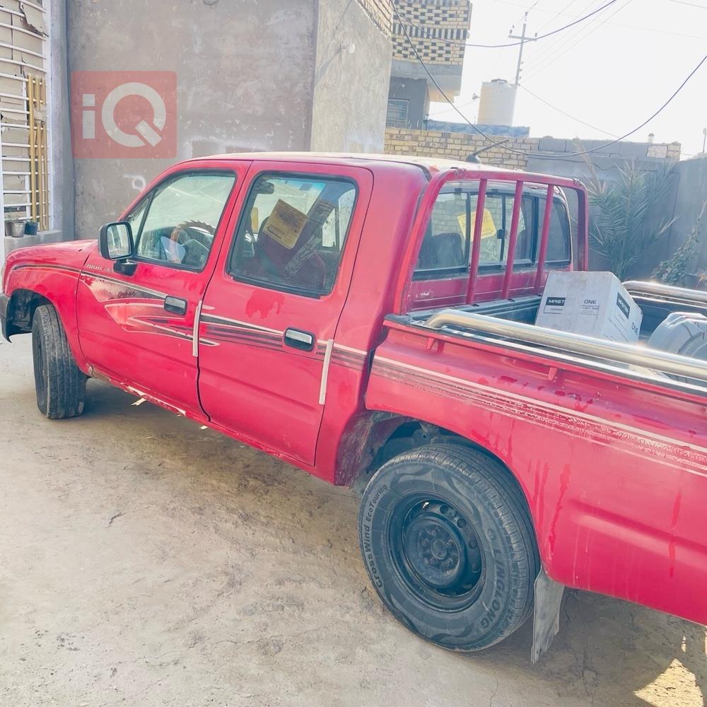 تويوتا هايلوكس